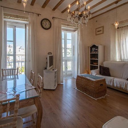 Apartamento Sherezade Y La Ciudad De Кадис Екстериор снимка