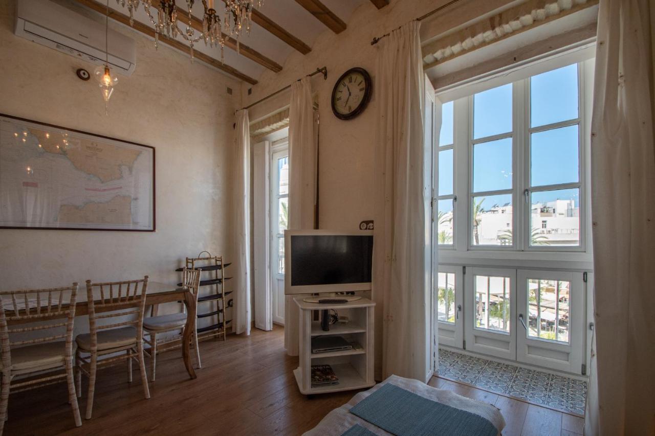 Apartamento Sherezade Y La Ciudad De Кадис Екстериор снимка